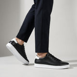 Norev | Perforowane skórzane sneakersy męskie elegancja i codzienna wygoda